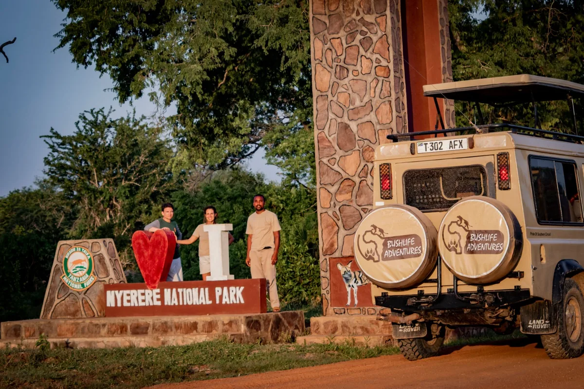 Bushlife Adventures 4x4  safari vehicle